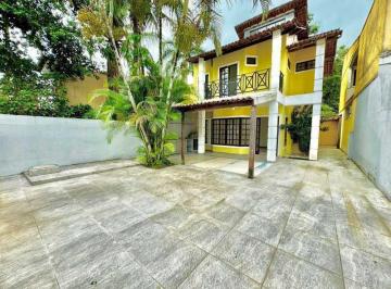 Casa · 120m² · 4 Quartos · 2 Vagas · Casa em Condomínio : Duplex / Residencial / Vargem Grande