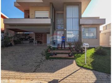 Casa · 316m² · 3 Quartos · 4 Vagas · Casa para venda em Jardim Primavera de 316.00m² com 3 Quartos, 3 Suites e 4 Garagens