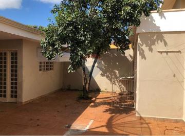 Casa · 154m² · 3 Quartos · 3 Vagas · Casa para venda em Centro de 154.17m² com 3 Quartos e 3 Garagens