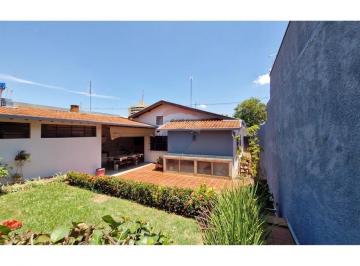 Casa · 252m² · 5 Quartos · 5 Vagas · Casa para venda em Centro de 252.00m² com 5 Quartos, 2 Suites e 5 Garagens