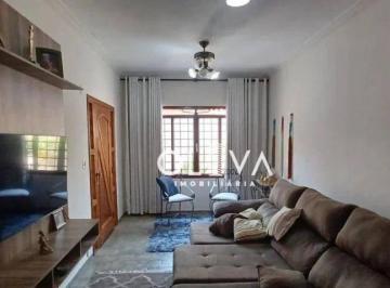 Casa · 242m² · 3 Quartos · 3 Vagas · Casa para venda em Vila Ipiranga de 242.00m² com 3 Quartos, 1 Suite e 3 Garagens
