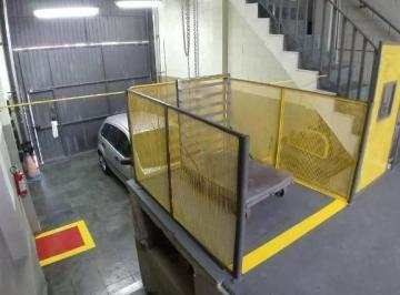 Comercial · 286m² · 2 Vagas · Galpão / Depósito / Armazém para venda em Cerâmica de 286.00m² com 2 Garagens