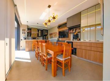 Casa · 180m² · 2 Quartos · 2 Vagas · Casa para venda em Centro de 180.00m² com 2 Quartos, 2 Suites e 2 Garagens