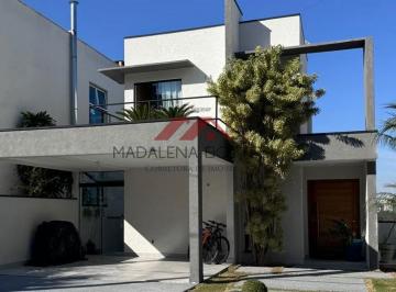 Casa · 200m² · 3 Quartos · 4 Vagas · Casa de Condomínio para venda em Fazenda Rodeio de 200.00m² com 3 Quartos, 3 Suites e 4 Garagens