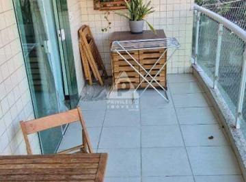 Apartamento · 74m² · 2 Quartos · 1 Vaga · No melhor ponto de Vila Isabel! Excelente apartamento de dois quartos, com vaga na escritura, varand