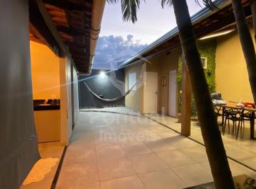 Casa · 130m² · 2 Quartos · 3 Vagas · Casa à venda, com 2 quartos sendo 1 suíte, Jardim Holanda, UBERLANDIA - MG