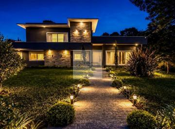 kw8vjp82yte5yteznzk3ytu5_md · Casa de Luxo com 5 Suítes e Bosque Privativo em Quatro Barras!