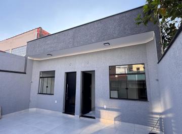 Casa · 2 Quartos · 1 Vaga · Casa com acabamento moderno