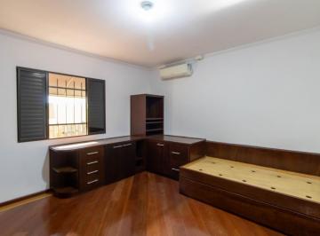 IMG_20260609_185525_000.jpeg · Agradável sobrado para venda em Vila Sorocabana com 3 quartos, sendo 1 suíte, 237m² - edson-barbosa-