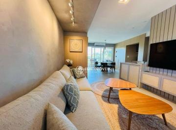 edb063fe45b87de9c16ff4250eaa45262e0cbfb7 · Apartamento em condomínio com acesso a praia.