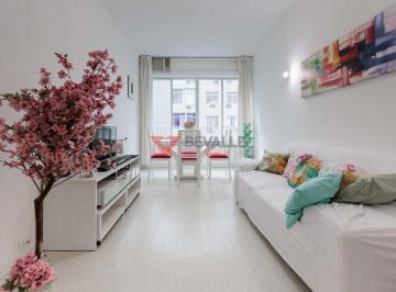 Apartamento · 150m² · 3 Quartos · 1 Vaga · Apartamento à venda em Copacabana: 150m², 3 quartos, 1 vaga