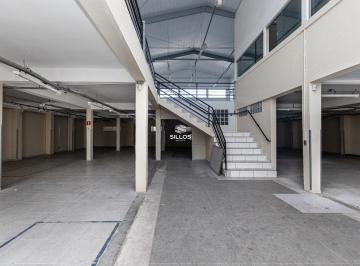 Comercial · 800m² · Barracão industrial para locação com 800 m², pátio e acesso para caminhões no Cajuru em Curitiba