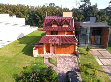 Casa · 332m² · 3 Quartos · 6 Vagas · Excelente casa de 03 pisos nunca habitada no Condomínio Terra Ville