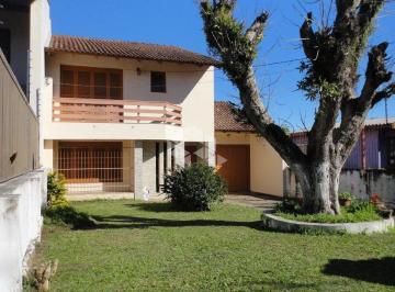 Casa · 205m² · 3 Quartos · 3 Vagas · Ótima casa com 3 dorm 1 suite  terreno 580 metros