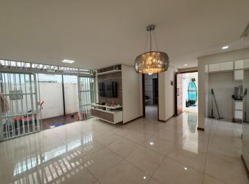 Apartamento de 2 quartos, Salvador · AP Térreo com Jardim | 2 quartos | 100 metros da Praia do Flamengo
