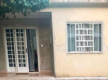 Casa de 2 quartos, Duque de Caxias · Casa de 2 quartos a 5 minutos a pé da Praça da Mantiquira.