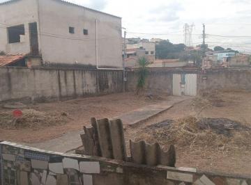 Casa de 2 quartos, Vespasiano · Casa com amplo quintal - Vista Alegre - Vespasiano AMC588