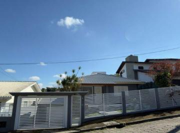 Casa de 4 quartos, Criciúma · Casa de alto padrão à venda no Bairro Lote 6
