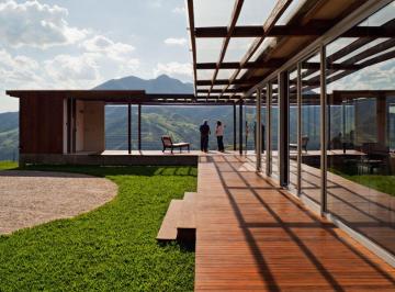 Terreno , São Roque · Lote perfeito para chácara com vista surreal para natureza, ideal para lazer em São Roque