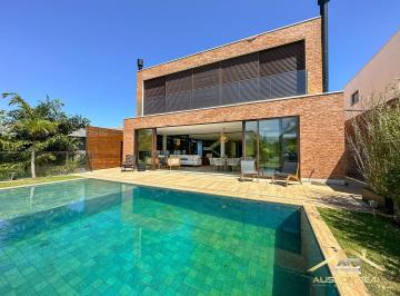 Casa · 525m² · 6 Quartos · 4 Vagas · Casa de Luxo 550m²| 6 Quartos| 5 Suítes| Piscina| Mini quadra em Alphaville