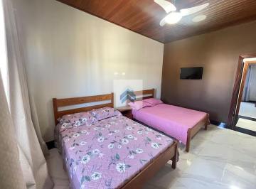 Casa · 200m² · 4 Quartos · Casa para alugar em Armação dos Búzios, Vila Caranga, com 4 quartos, com 200 m²