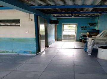 Casa de 2 quartos, Itanhaém · Casa para Venda em Itanhaém, Jardim Umuarama, 2 dormitórios, 1 banheiro, 2 vagas