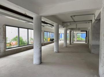 Comercial · 568m² · 8 Vagas · Salão Comercial - fachada ativa- à Venda em São Paulo-SP, na Vila Progredior: 3 Banheiros, 8 Vagas d