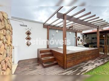 Casa · 256m² · 3 Quartos · 2 Vagas · Casa com espaço gourmet, hidro, sauna e 360m²; no Planalto