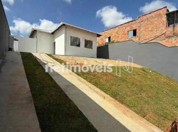 Casa · 274m² · 5 Quartos · 2 Vagas · Casa linear de 3 quartos, 2 banheiros e edícula de 2 quartos no Piratininga