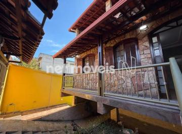 Casa · 274m² · 5 Quartos · 2 Vagas · Casa linear de 3 quartos, 2 banheiros e edícula de 2 quartos no Piratininga