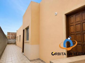 Foto 01 · Casa com 85 m² de área construída ? 3 dormitórios, sendo 1 suíte ? Sala ampla ? Cozinha ? 2 banheir