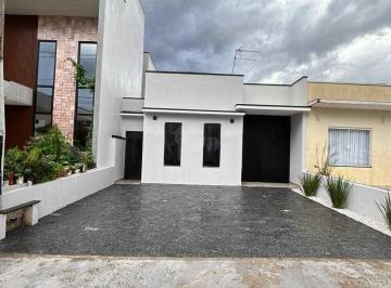 Casa · 85m² · 3 Quartos · 2 Vagas · Casa 3 quartos - Horto Florestal