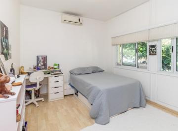 IMG_20260623_091558_001.jpeg · Espetacular casa para venda em Pacaembu com 5 quartos, sendo 1 suíte, 318m² - remaxfront#680KQ