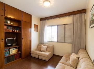 256211d0-1ea0-411d-a69a-008486cc478a · Confortável casa para venda em Parque São Domingos com 3 quartos, sendo 1 suíte, 246m²