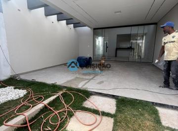 Casa · 3 Quartos · 2 Vagas · Casa 3 Quartos (1 Suíte) com Churrasqueira