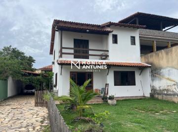 Casa · 314m² · 2 Quartos · 1 Vaga · Casa com Anexo, Suíte e Quintal à Venda em Itaipuaçu | Maricá