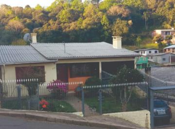 Casa de 3 quartos, Caxias do Sul · Vendo casa ampla e aconchegante.