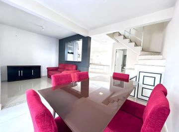 80b74ce56118708cd0c29dc8c298ddc437fd16ee · Casa com 2 suítes à venda na Praia do Campeche, em Florianópolis.