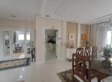 Casa · 350m² · 3 Quartos · 4 Vagas · Oportunidade - Casa em Condomínio Mobiliada - Villa Branca - Residencial Villa Branca I - 3 Suites -