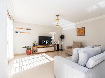 Casa · 166m² · 3 Quartos · 2 Vagas · Sobrado à venda com 3 quartos, sendo 2 suítes, 2 v