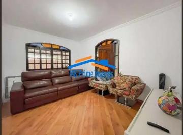 Casa · 234m² · 3 Quartos · 2 Vagas · Linda Casa com 3 Quartos e Closet no Cipava, Osasco