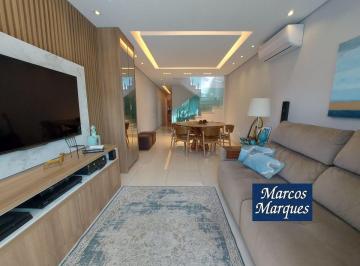 Casa de 3 quartos, Santos · Casa com piscina e espaço gourmet no Embaré com 3 dormitórios