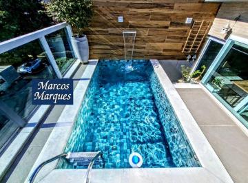Casa de 4 quartos, Santos · Casa com piscina, espaço gourmet e 4 dormitórios no Embaré