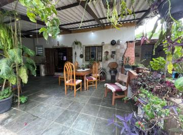 Casa de 2 quartos, Itanhaém · Casa para Venda em Itanhaém, Jardim Diplomata, 2 dormitórios, 2 suítes, 4 banheiros, 3 vagas