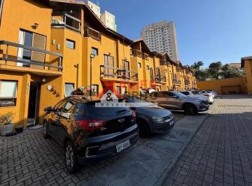 primeira1775756106977.jpg · Sobrado em Condominio Fechado !!