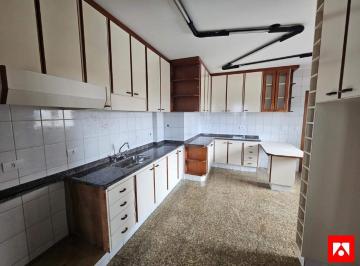 Apartamento · 130m² · 3 Quartos · 2 Vagas · Apartamento com 3 quartos, 1 suíte e 2 vagas para locação no Edifício Ponta de Sol em Santa Bárbara 