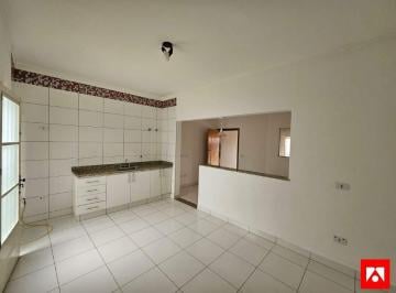 Casa · 118m² · 3 Quartos · 2 Vagas · Casa com 3 quartos, 1 suíte e 2 vagas para locação na Vila Linópolis em Santa Bárbara d'Oeste 