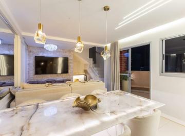 Sala · Apartamento Duplex Reformado e Mobiliado | 2 Quartos (1 Suíte) | 2 Vagas | 81 m²