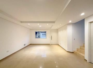 Casa · 176m² · 3 Vagas · Sobrado triplex para alugar no Uberaba | Residencial Saint Etienne.