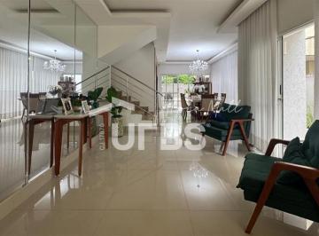 Casa · 272m² · 5 Quartos · 4 Vagas · Excelente sobrado à venda no Portal do Sol 2